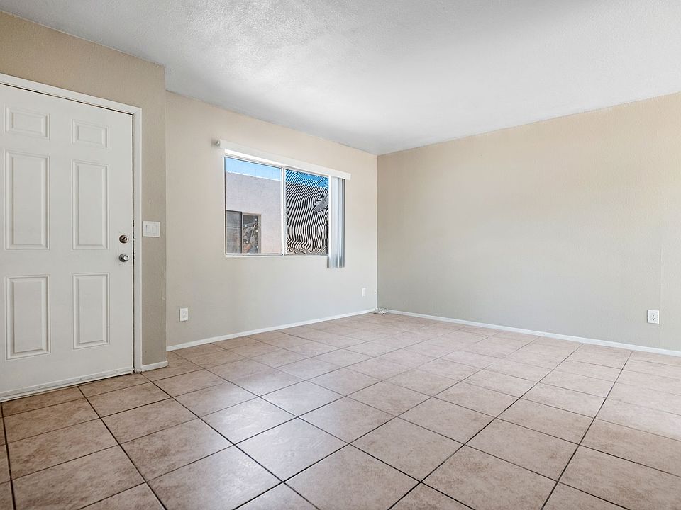 1st image of 4440-4444 E Lee St #2B-1Ba-800Sqft