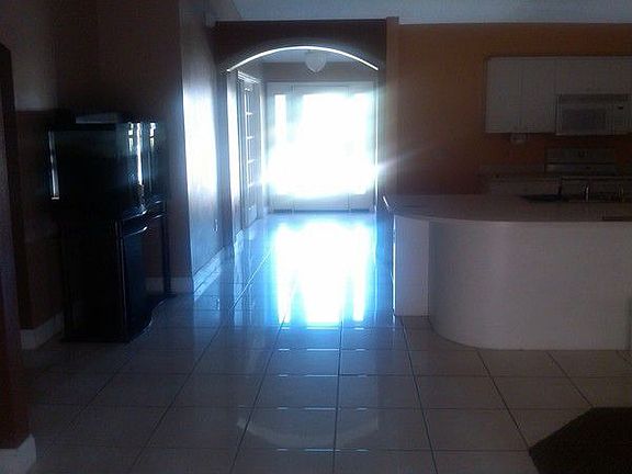 3rd image of 848 Crestwood Ave