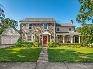 4 Richmond Rd, Rockville Centre, NY 11570