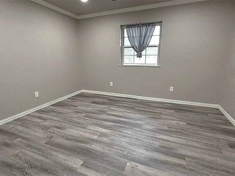 10150 FM 619 — Photo 21