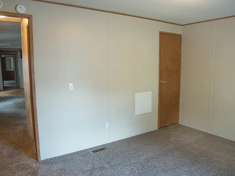 1035 Hickory St — Photo 10