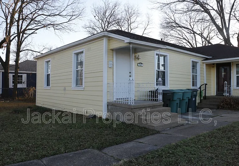 620 N Walnut St — Photo 3
