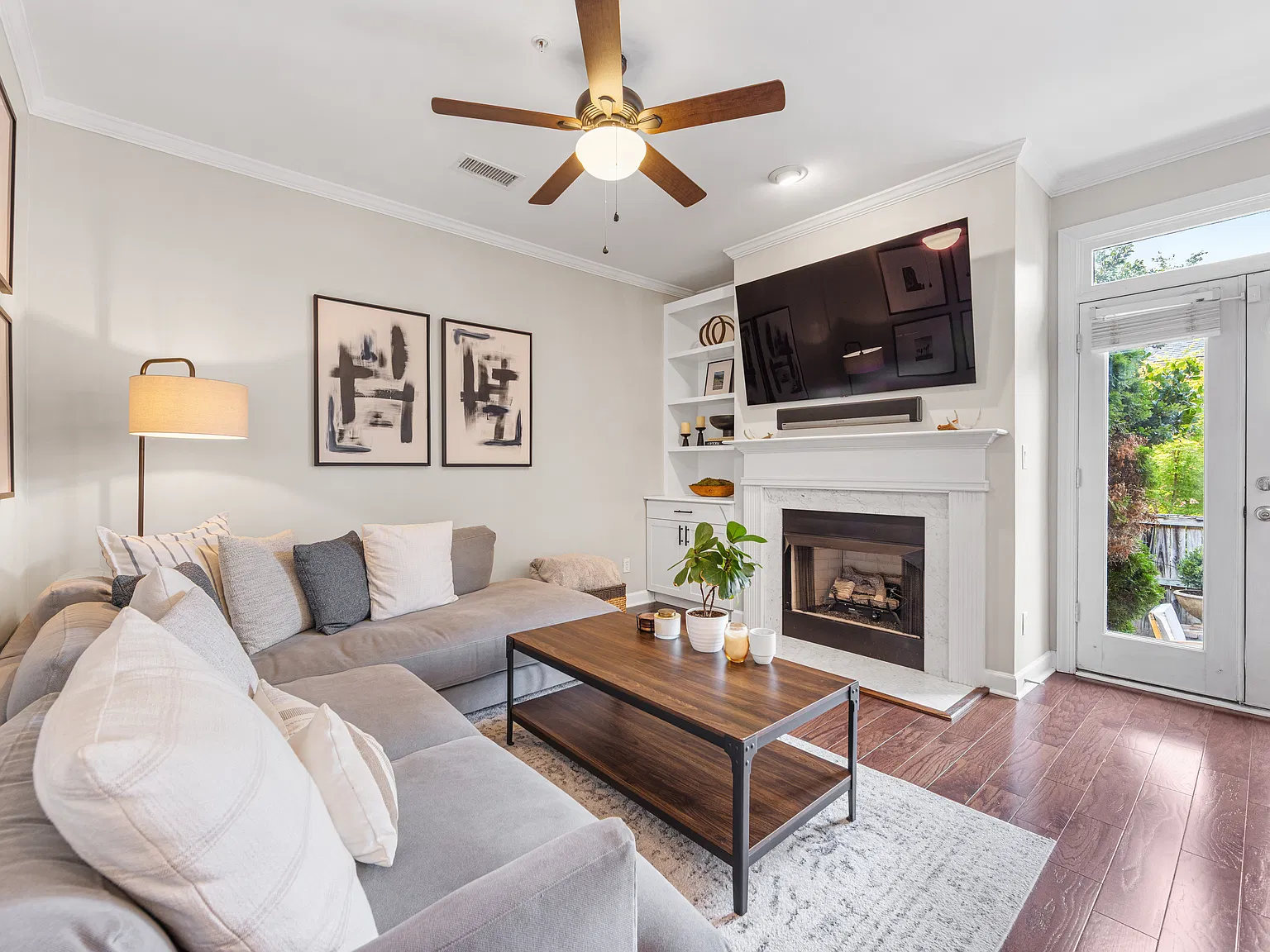3 bed, 2.5 bath, 1520 sqft, $3,600 — Photo 4