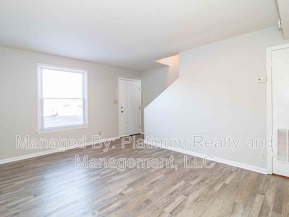 4th image of 809A Golfview Pl