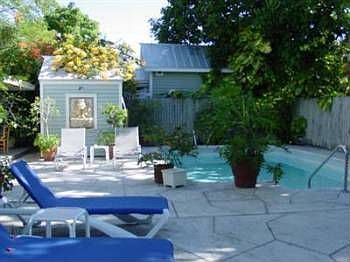 3rd image of 1118 Olivia St #111