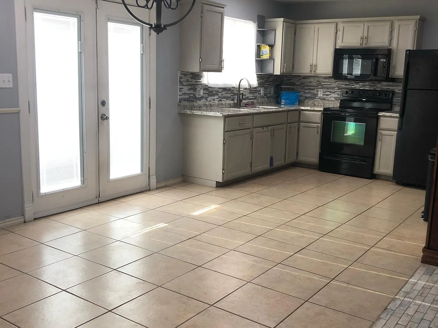 505 Chapote Ave — Photo 3