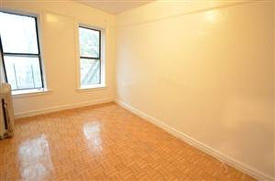 1st image of 2415 Creston Ave
