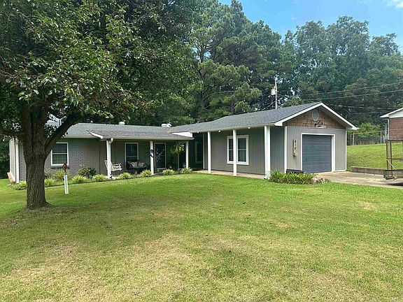2nd image of 819 E Unity Rd