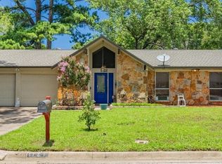 1721 Princeton Dr, Arlington, TX 76015