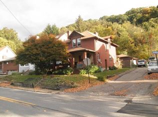 13 Main St, Ambridge, PA 15003