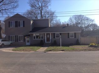 9 Wilshire Way, Coventry, RI 02816