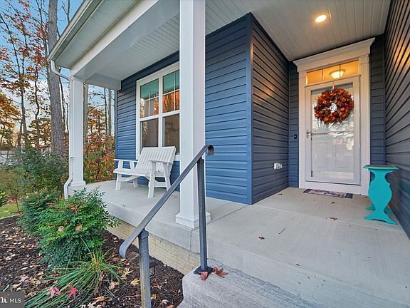 3rd image of 212 Penny Ln