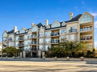 630 W 10th St NW #206, Calgary, AB T2N 1W3