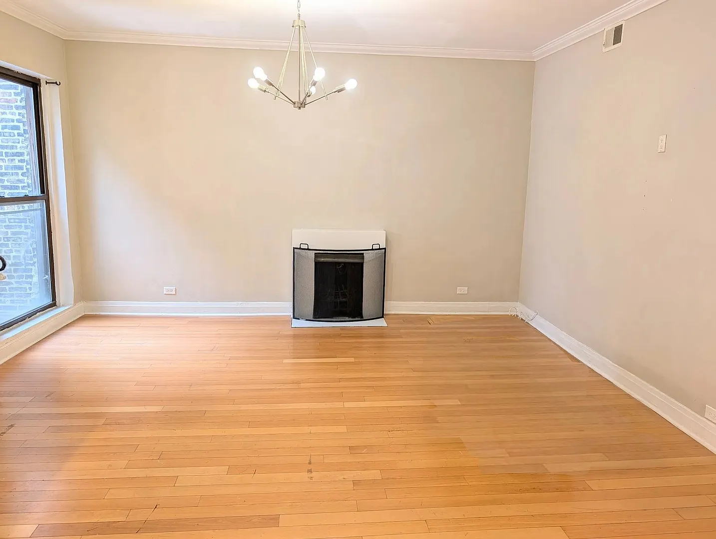 2 bed, 1400 sqft, $3,995 — Photo 3