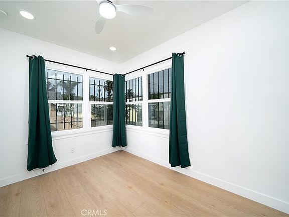 3rd image of 1048 Cedar Ave