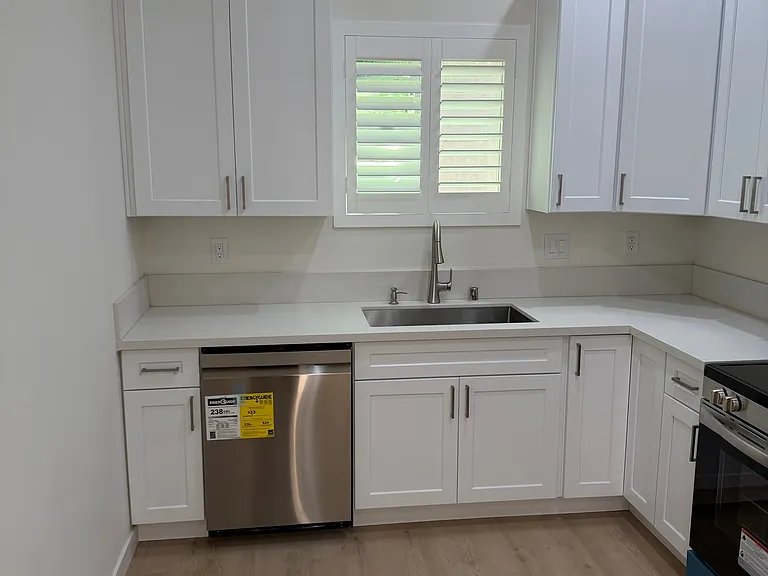 15030 Hesby St — Photo 11