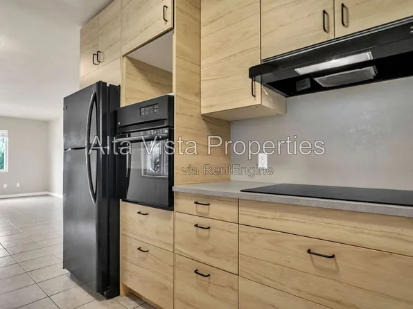 425 Bonair St APT 1, La Jolla, CA 92037