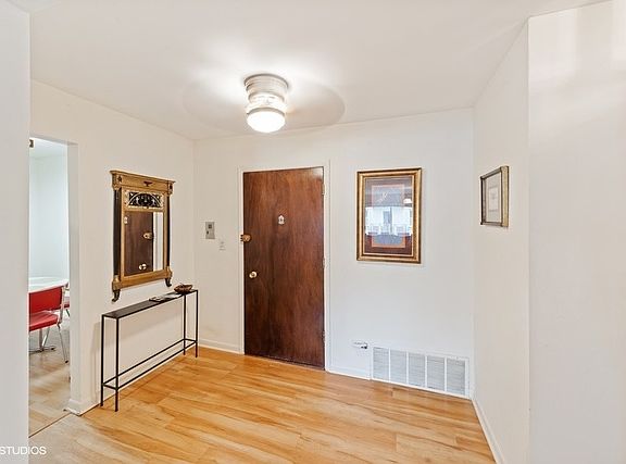 2nd image of 8210 Elmwood St #414