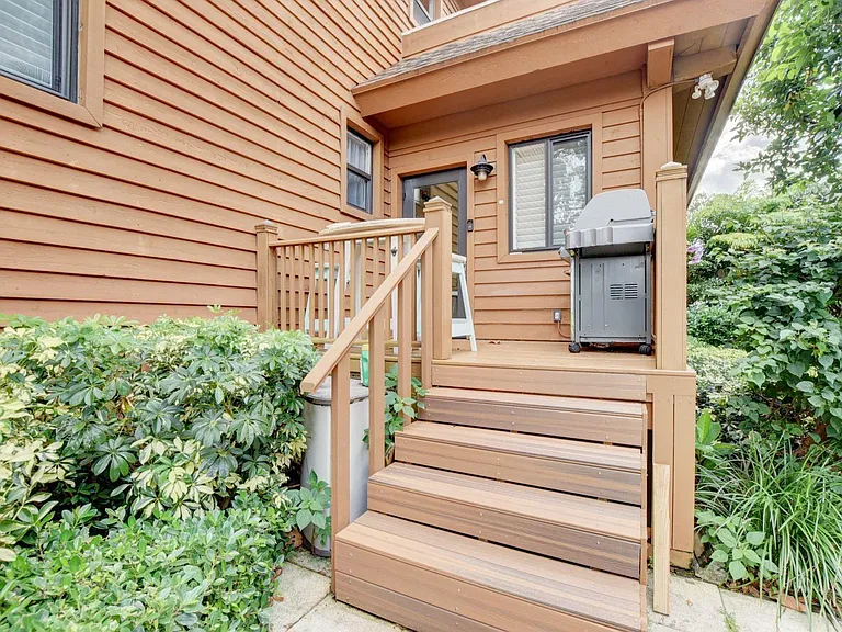 122 Andrews Ave — Photo 25