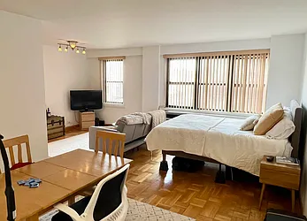 Rented by Luxus Manhattan Realty