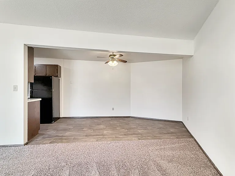 Southgate Apartments — Photo 6