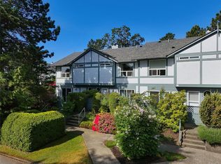 3008 Quadra St #10, Victoria, BC V8T4G3