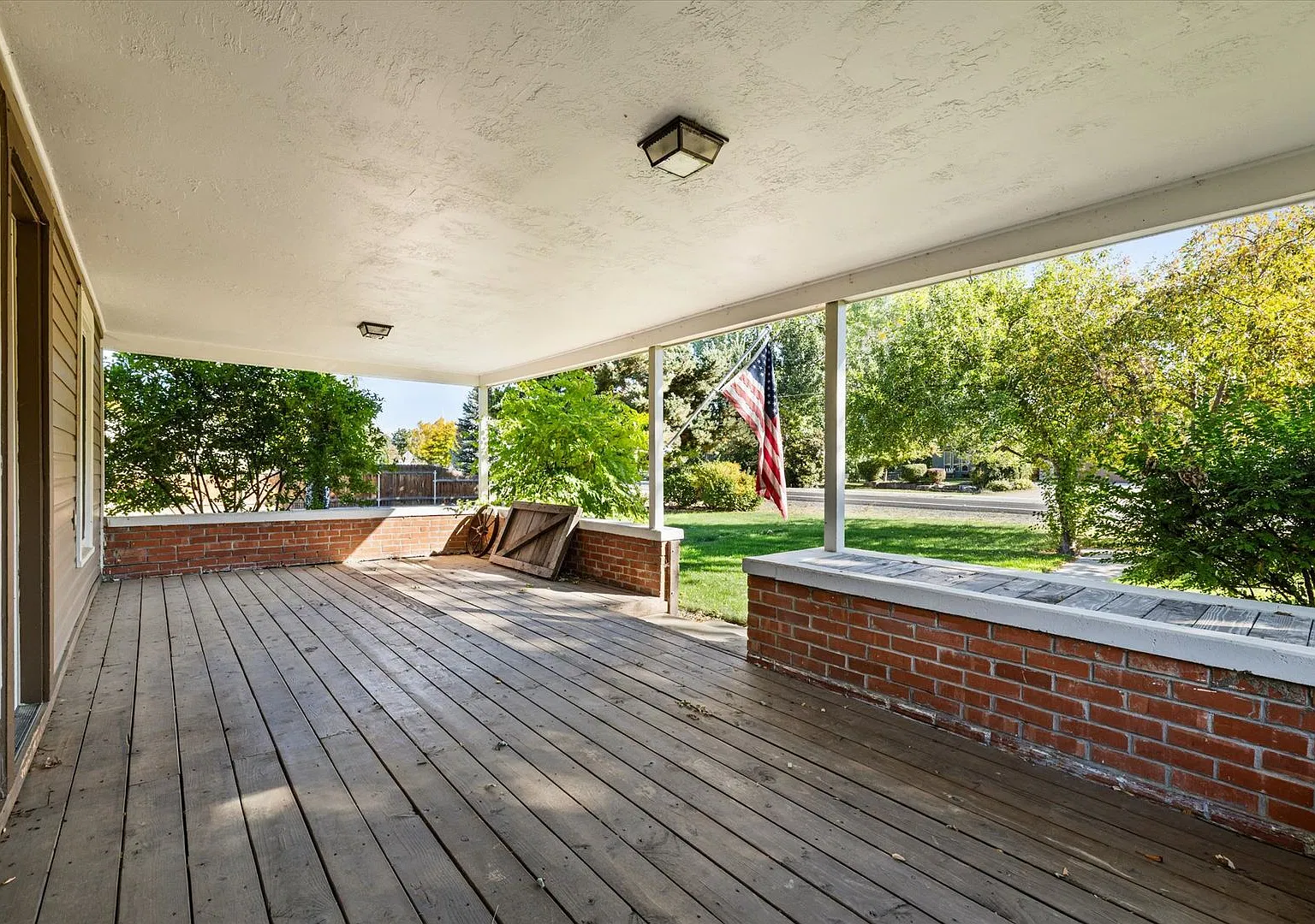 Charming Country Home on 1 Acre 2 Bed, 1 Bath + Bonus Space | Just 13 Miles from Boise! — Photo 3