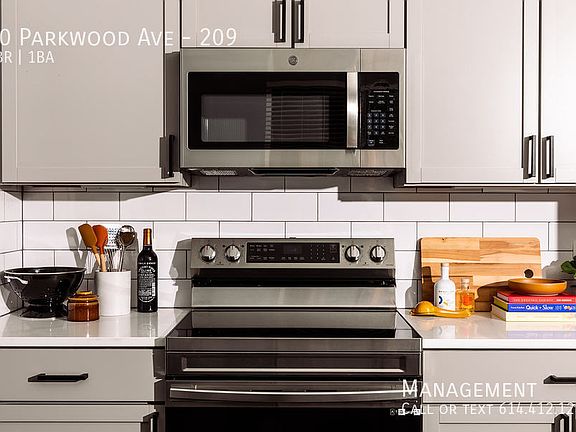 4th image of 40 Parkwood Ave #209