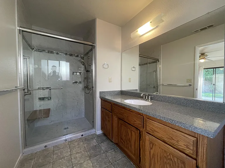 1817 Heron Ln — Photo 8