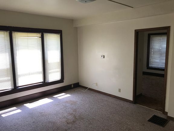 3rd image of 2110 College St #7924302