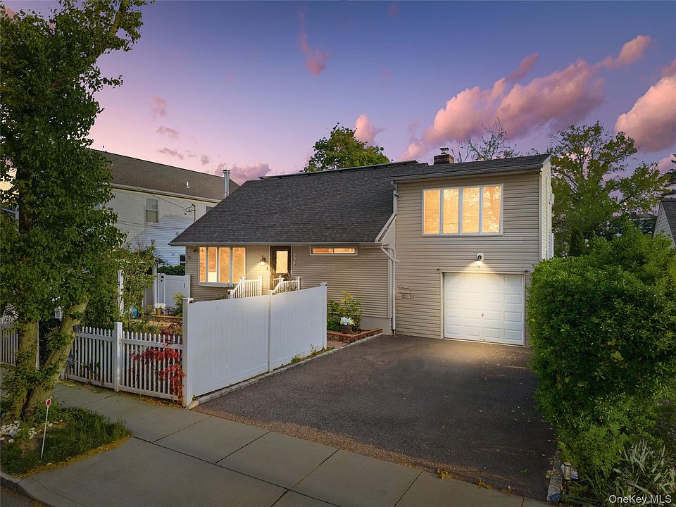 1st image of 554 Grant Avenue
