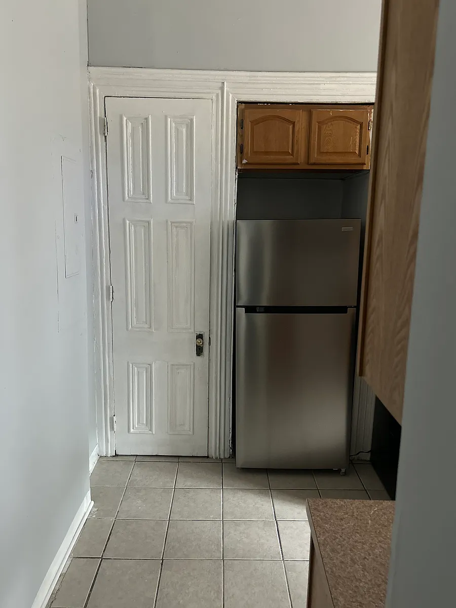 Building Photo - 314 N 6th St #1