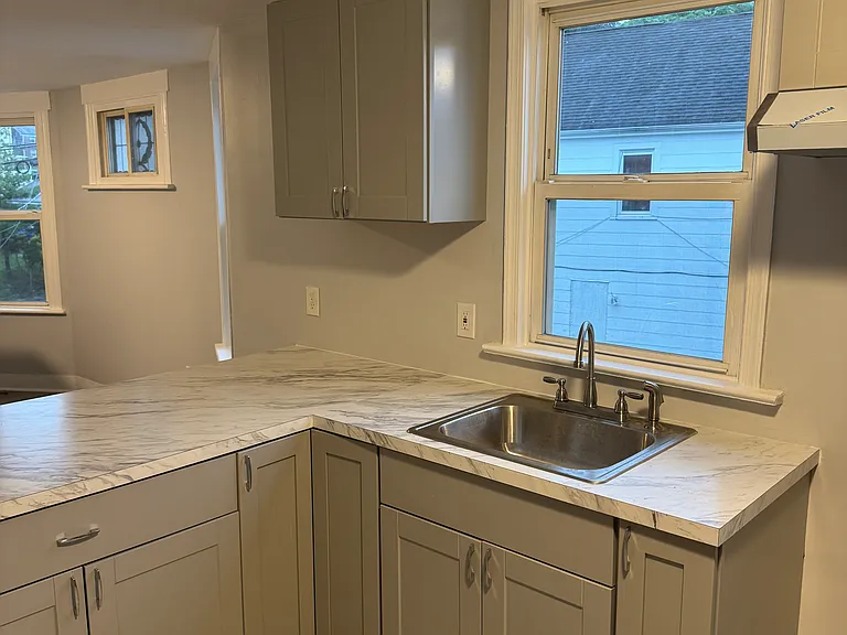 127 Summer St — Photo 3