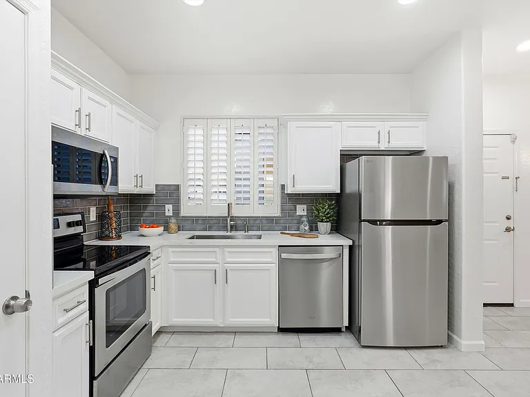 7527 S 13th Pl — Photo 11
