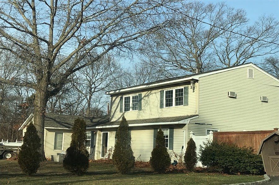 1st image of 15 Merrick St