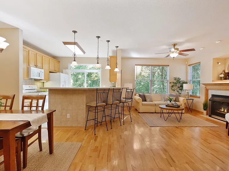 16487 Jarreau Ct — Photo 6