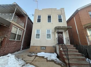 6734 52nd Ave, Maspeth, NY 11378