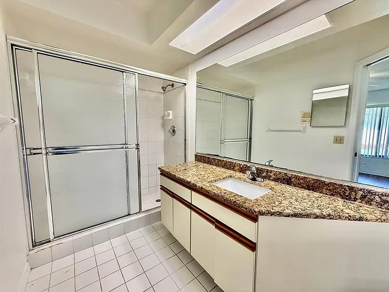 18308 Aintree Ct — Photo 9
