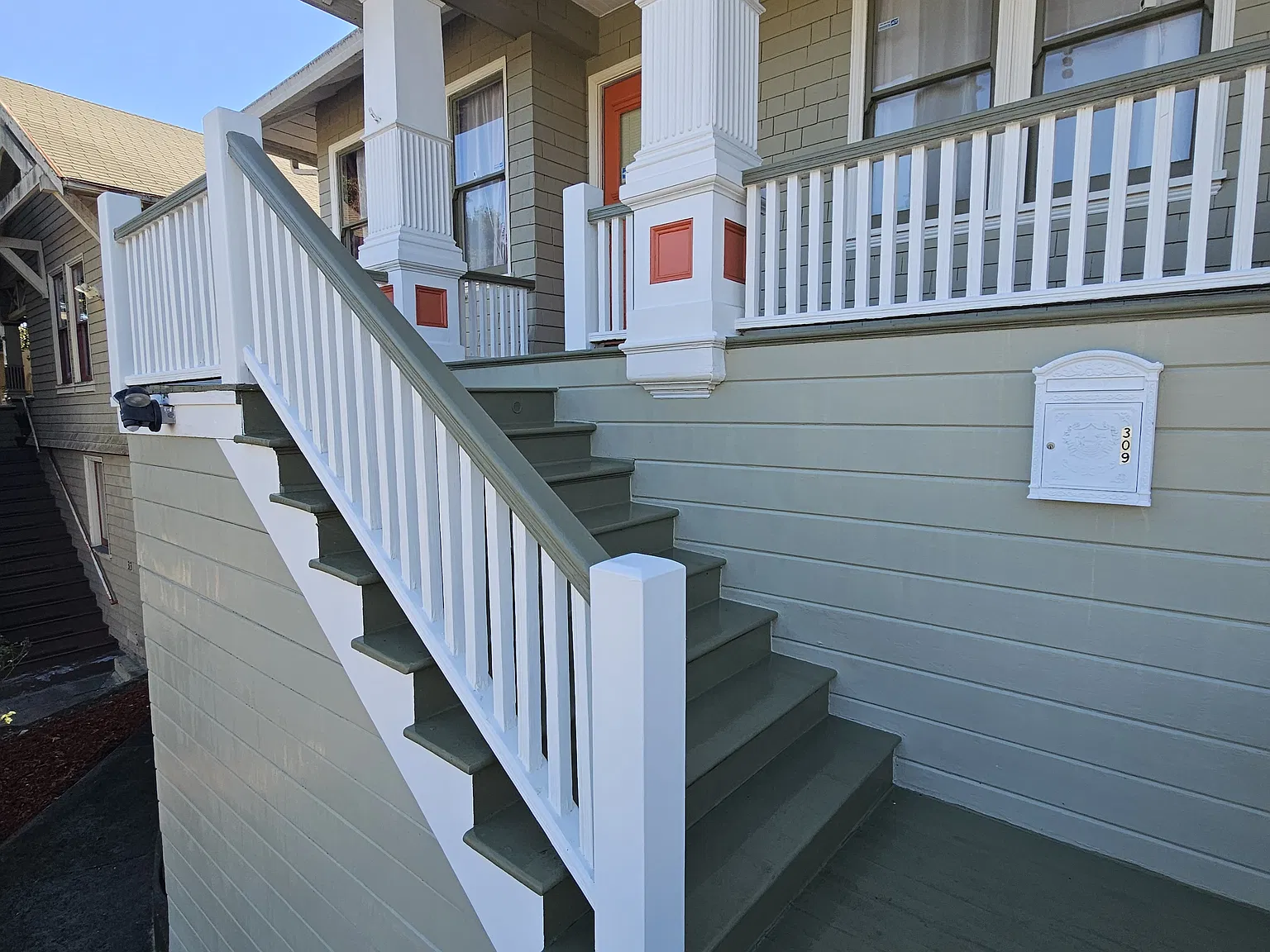 3 bed, 968 sqft, $2,500 — Photo 3