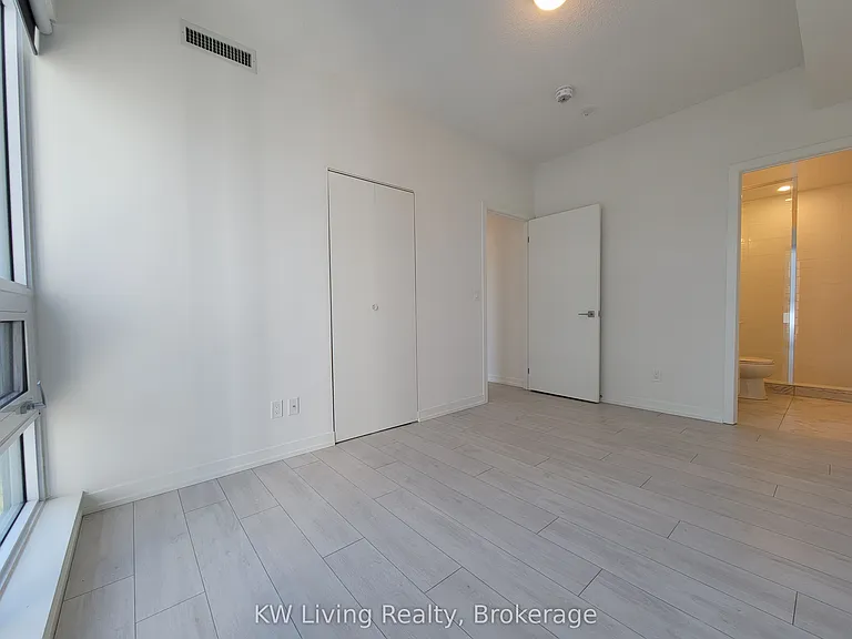 49 E Liberty St #1002 — Photo 12