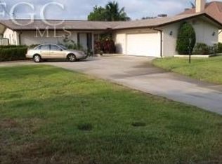 412 Snow Dr, Fort Myers, FL 33919