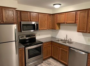 100 Stone Barn Dr #403, Kennett Square, PA 19348