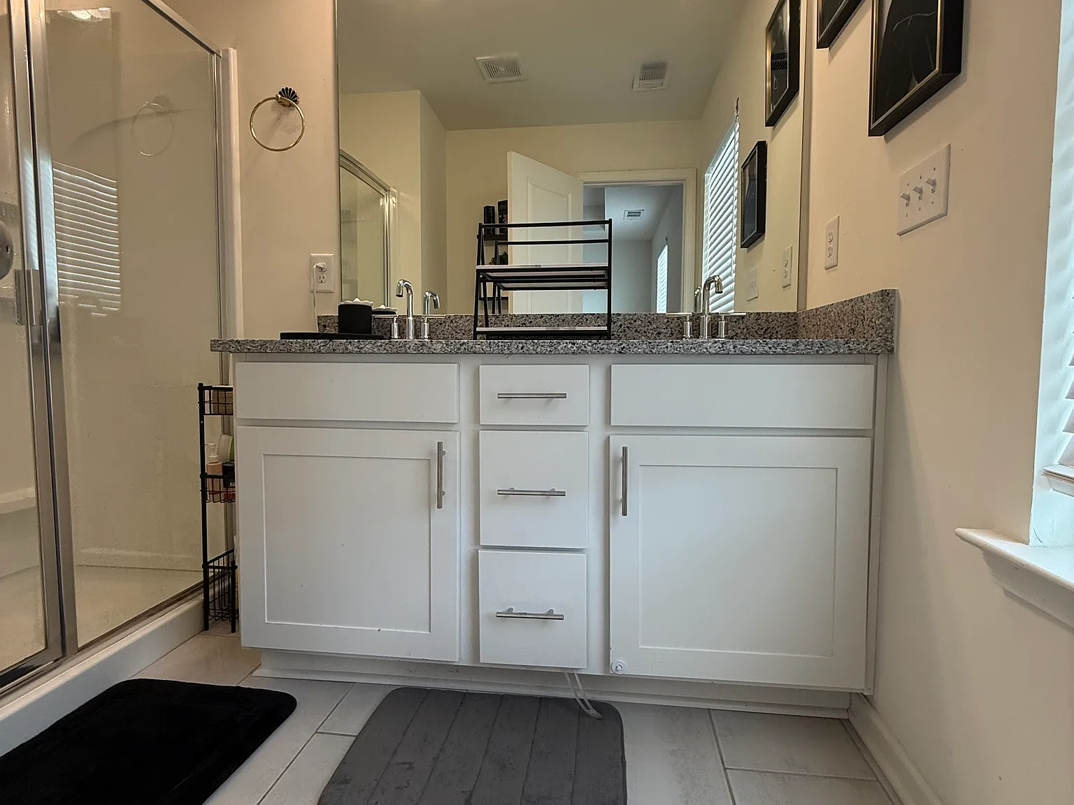 4 bed, 3.5 bath, $2,800 — Photo 1