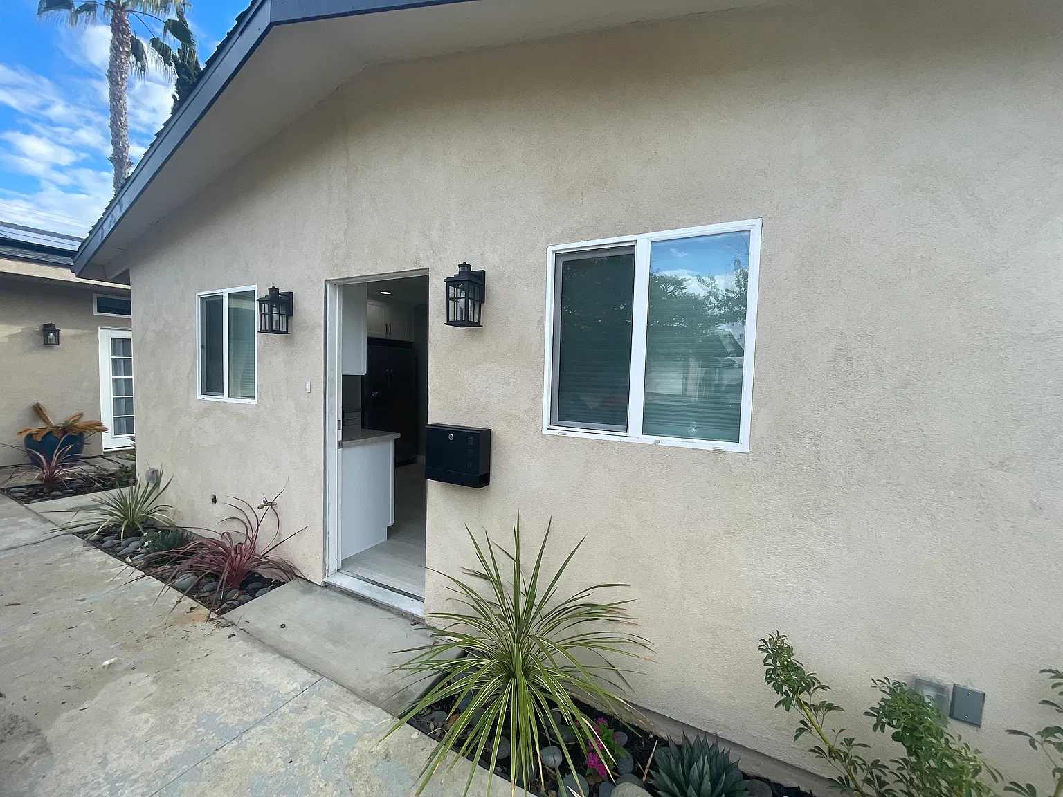 1 bed, 485 sqft, $2,500 — Photo 2