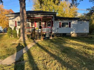 6916 Jersey St, Clinton, IL 61727