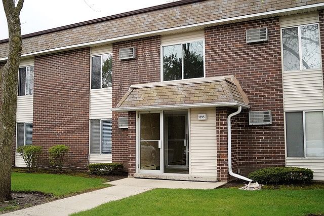 1st image of 1095 Miller Ln APT 202