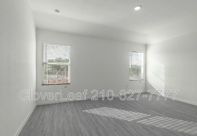 706 Red Field Way — Photo 17