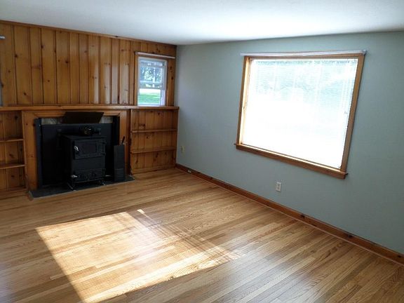 3rd image of 50 Keeney Dr