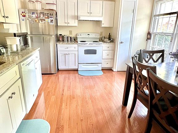 2nd image of 9693 Scotch Haven Dr