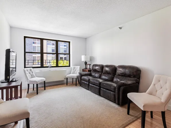 516 West 47th Street image 1 of 10